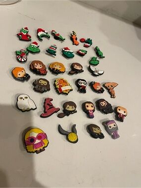 Grinch and Harry Potter Jibbitz Croc Charms Lot - Assorted Character Icons